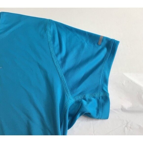 Nike Running Dri-Fit Womens Aqua Blue Cap Short Sleeve Logo Activewear Size Med - Picture 8 of 11